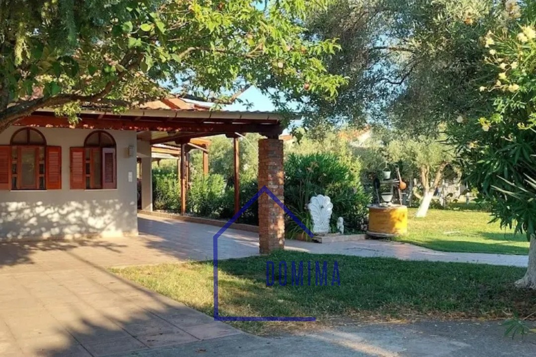 House in Dikella