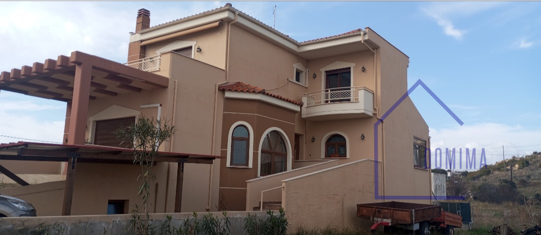 Two-Storey Super Lux Maisonette in Makri