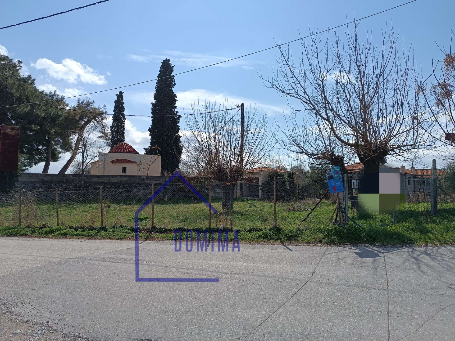 Plot in the settlement of Makri